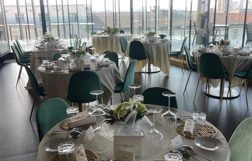 Tavoli allestiti per Matrimonio